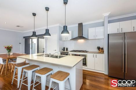 Property photo of 2/20 West Churchill Avenue Lake Coogee WA 6166