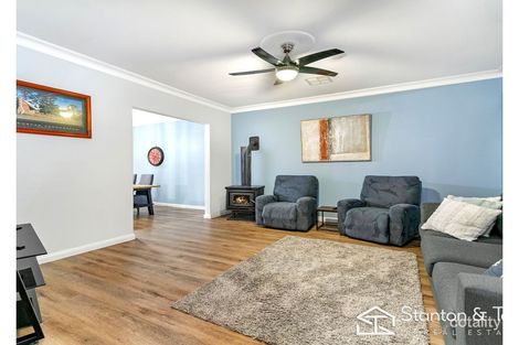 Property photo of 19 Camelot Drive Cranebrook NSW 2749