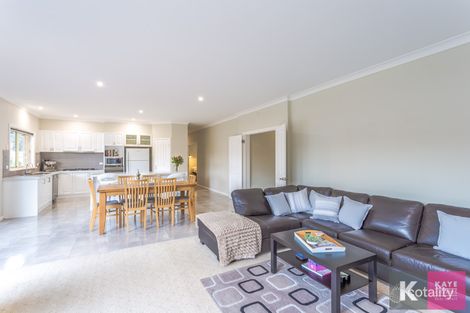 Property photo of 8 Valley Drive Beaconsfield Upper VIC 3808