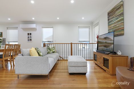 Property photo of 2/127 Shearwater Drive Lake Heights NSW 2502