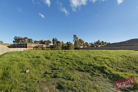 Property photo of 32 Avenview Drive Narre Warren North VIC 3804