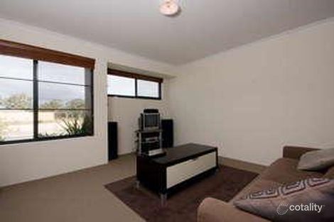 Property photo of 9 Silverline Bend Bertram WA 6167