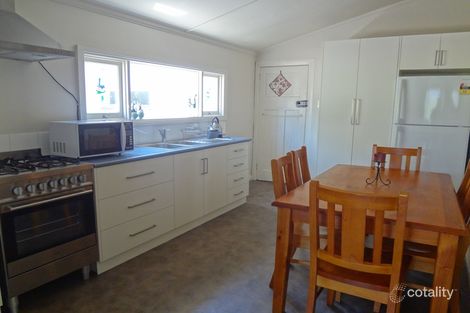 Property photo of 19 Mackay Crescent Warrnambool VIC 3280
