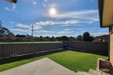 Property photo of 10/10 Bensley Road Macquarie Fields NSW 2564