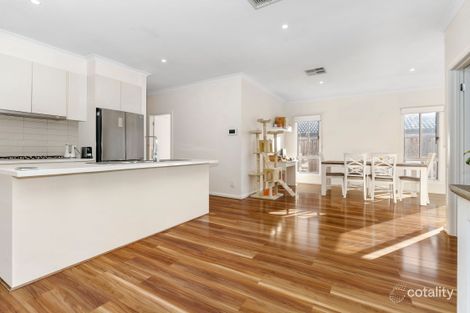 Property photo of 36 Yellow Brick Road Doreen VIC 3754