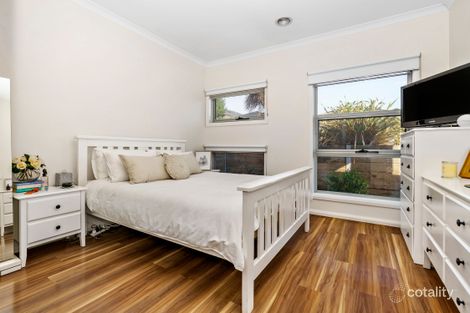 Property photo of 36 Yellow Brick Road Doreen VIC 3754