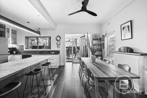 Property photo of 7 Gladstone Parade Elsternwick VIC 3185