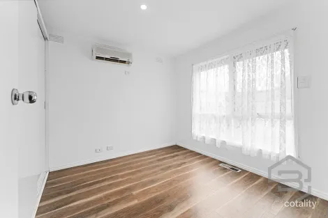 Property photo of 3 Bretton Court St Albans VIC 3021