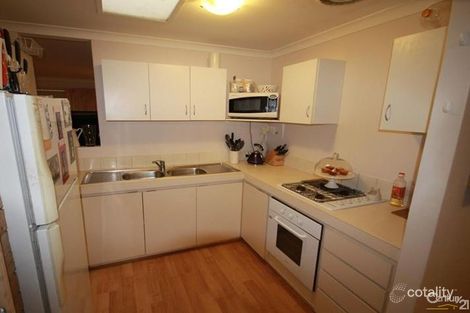 Property photo of 37 Chisholm Circle Seville Grove WA 6112