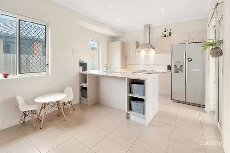 Property photo of 12 Marks Drive Varsity Lakes QLD 4227