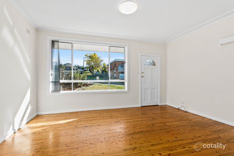 Property photo of 37 Tallawong Crescent Dapto NSW 2530