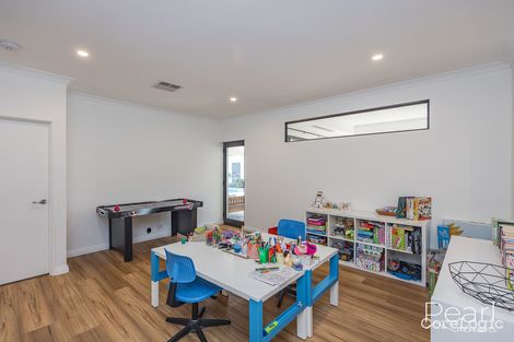 Property photo of 131 Paramatta Road Doubleview WA 6018