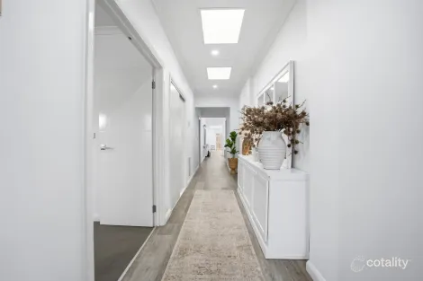 Property photo of 6 Shepherd Avenue Roxburgh Park VIC 3064
