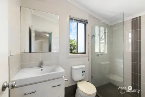 Property photo of 10 Dunrod Street Holland Park West QLD 4121