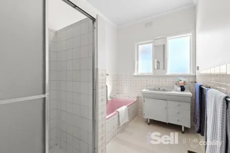 Property photo of 6 View Road Springvale VIC 3171