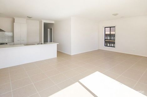 Property photo of 11 Berrybank Terrace Botanic Ridge VIC 3977