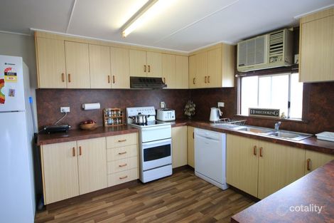 Property photo of 42 Fifth Avenue Home Hill QLD 4806