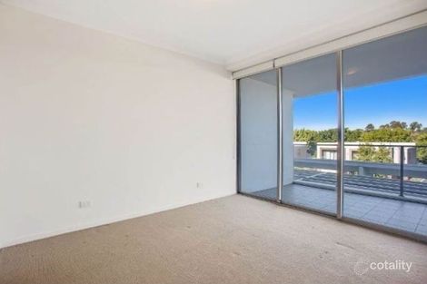 Property photo of 208/11 Compass Drive Biggera Waters QLD 4216