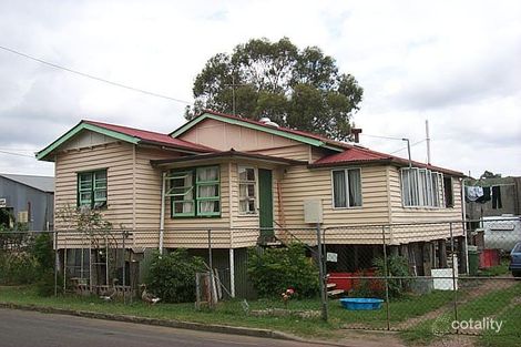 3 Agnes St, Bundamba, QLD 4304