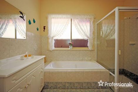 Property photo of 28 Rokewood Circuit Golden Grove SA 5125