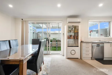 Property photo of 60/20 Gifford Street Coombs ACT 2611