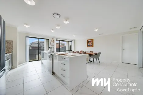 Property photo of 1 Crest Road Gledswood Hills NSW 2557