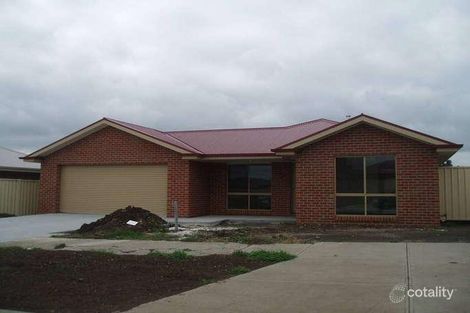 Property photo of 60 Cottage Crescent Kilmore VIC 3764