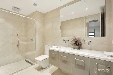 Property photo of 2/26-28 Ivanhoe Parade Ivanhoe VIC 3079