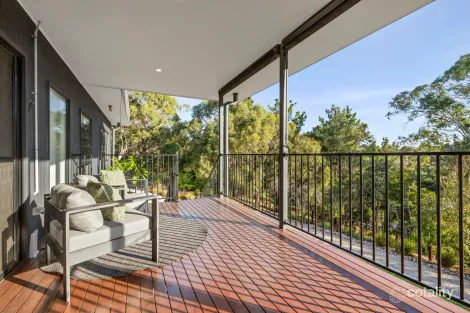 Property photo of 18 Jacinta Way Myrniong VIC 3341