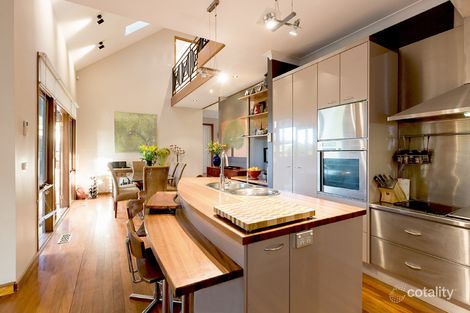 Property photo of 1 Apperly Close Kambah ACT 2902