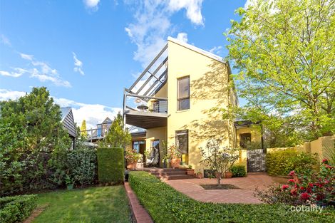 Property photo of 1 Apperly Close Kambah ACT 2902