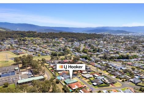 Property photo of 32 Samuel Circuit Albion Park NSW 2527