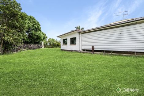 Property photo of 4 George Street Flying Fish Point QLD 4860