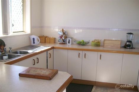 Property photo of 2/1 Waratah Avenue Yamba NSW 2464