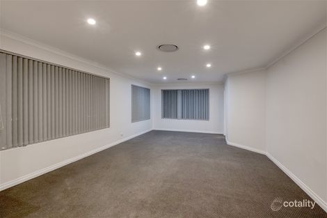 Property photo of 2 Culroy Grove Kinross WA 6028