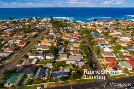 Property photo of 2 Yeddenba Avenue Blue Bay NSW 2261