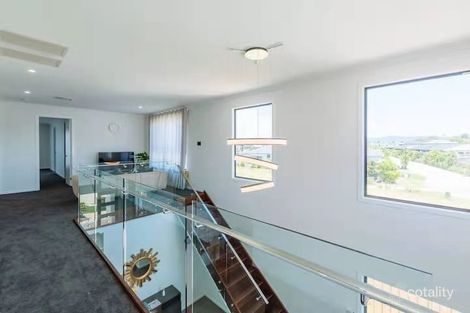 Property photo of 29 Santa Monica Boulevard Hope Island QLD 4212