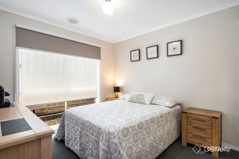Property photo of 2 Japonica Grove Frankston South VIC 3199
