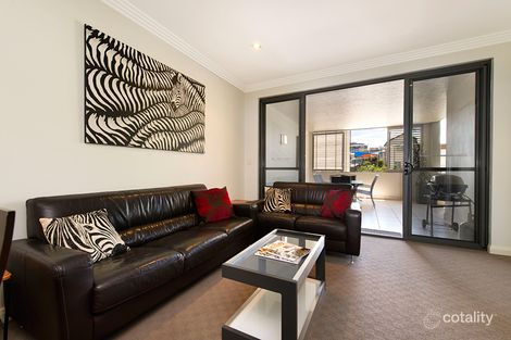 Property photo of 1/146 Clarence Road Indooroopilly QLD 4068