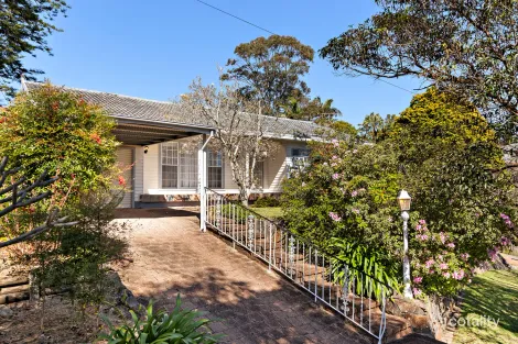 Property photo of 23 Collarena Crescent Kahibah NSW 2290