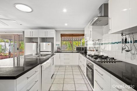 Property photo of 32 Winch Court Banksia Beach QLD 4507