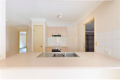 Property photo of 18 Pinedale Crescent Parkinson QLD 4115