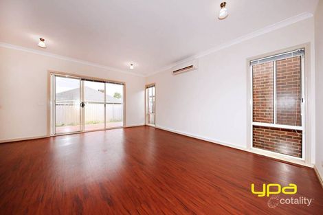 Property photo of 94 Oakview Parade Caroline Springs VIC 3023