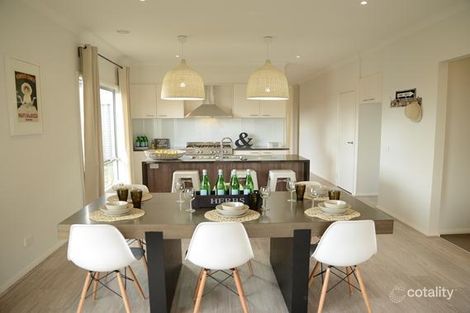 Property photo of 53 Caversham Drive Pakenham VIC 3810