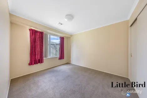 Property photo of 19 Patrick Brick Court Queanbeyan East NSW 2620