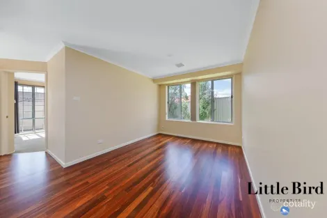 Property photo of 19 Patrick Brick Court Queanbeyan East NSW 2620