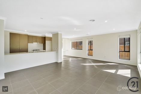 Property photo of 19 Yacht Road Point Cook VIC 3030