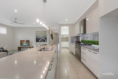 Property photo of 21 Grattan Terrace Wynnum QLD 4178