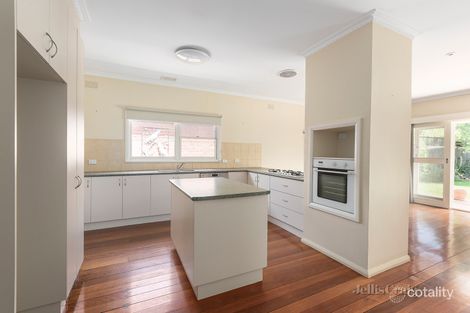 Property photo of 8 Stanley Grove Canterbury VIC 3126