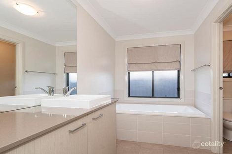 Property photo of 30 Les Circuit Gillieston Heights NSW 2321
